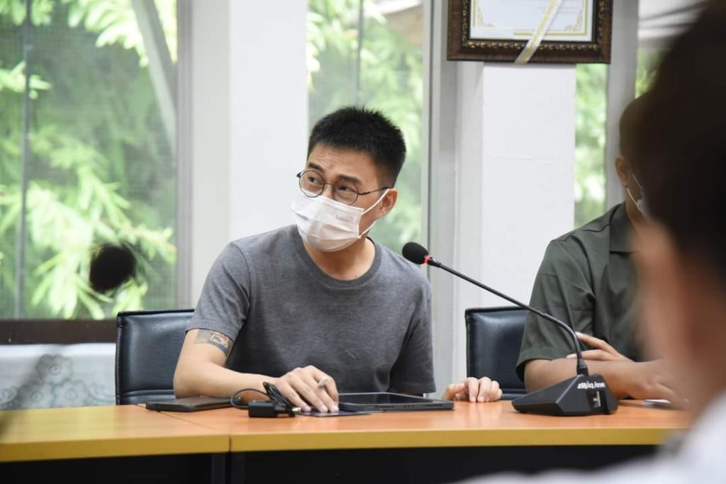 คุณชีวาส